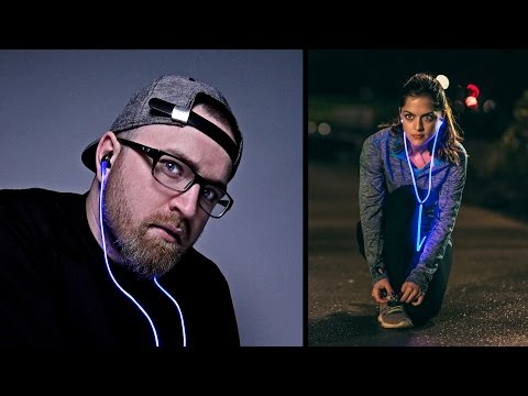Video: Backlit Headphones: Glow-in-the-dark Wireless Earbuds For Computer And Phone, Large And Small LED With Wire