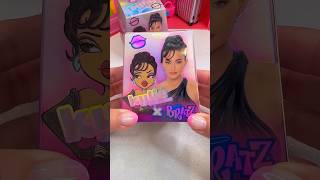 Opening Kylie Jenner x Bratz mini dolls. #bratz #kyliejennerbratz #bratzdoll #unboxingtoys