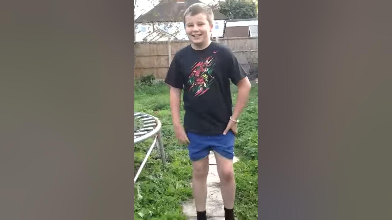 Girl doing Ice bucket challenge YouTube