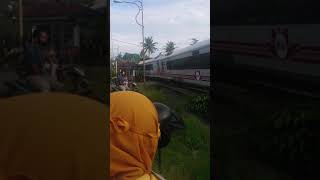 Download Lagu KA siantar ekspress premium di hari minggu MP3