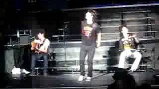 JOE JONAS TAP DANCING