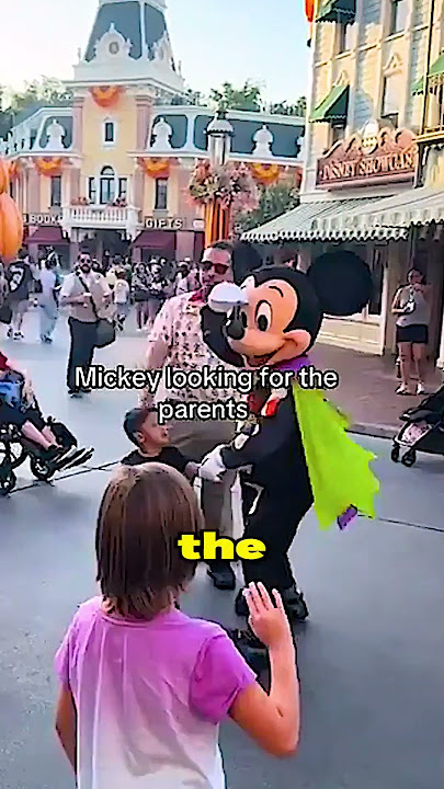 Mickey Mouse membentak orang tua di Disneyland?! 😳🐭
