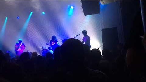 New Beat - Toro y Moi Live @ MHOW 10-02-2015