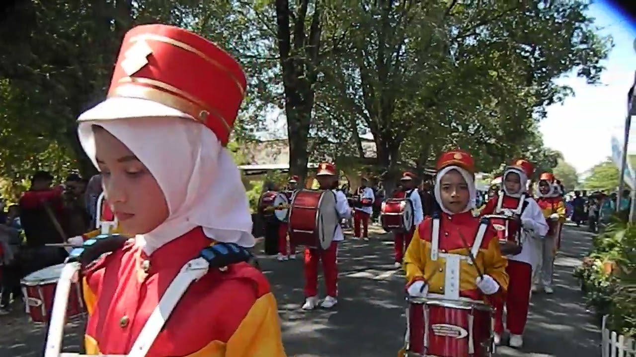 SDN PURWOSARI 01 LOMBA DRUMBAND TINGKAT DASAR SE KABUPATEN MADIUN