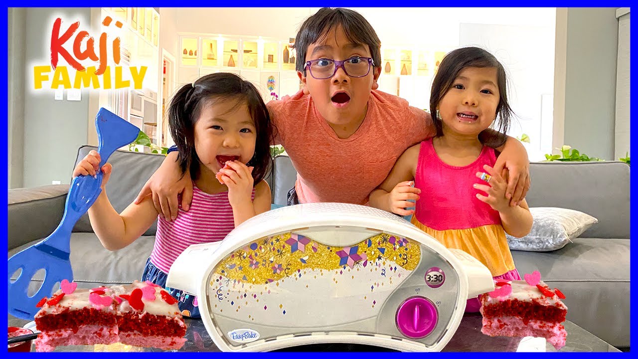 Spin Art Maker Toy Paint Challenge for Kids with Emma and Kate