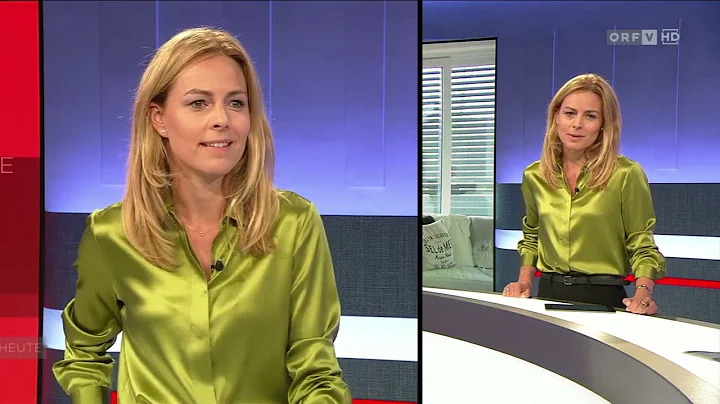 Satin Blouse Kerstin Polzer 20220805