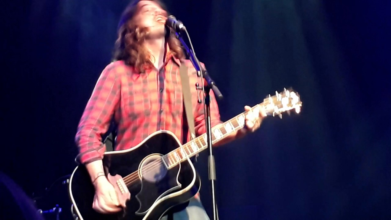 Foo Fighters The Sky Is A Neighborhood Letras