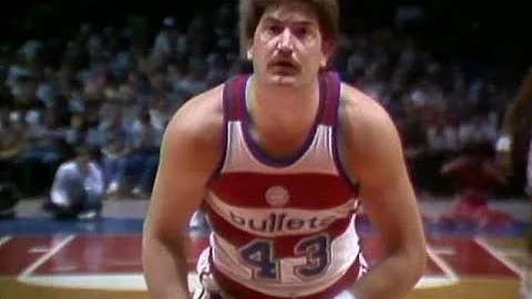 Philadelphia 76ers v Washington Bullets (1984). Je...