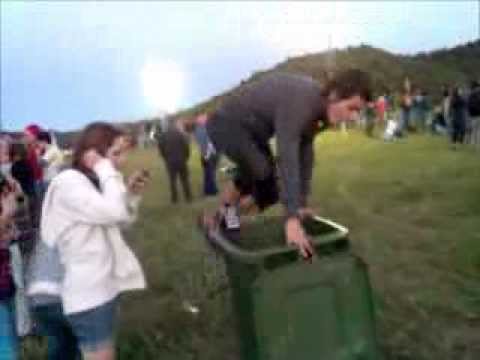 ორი წერტილი - დ