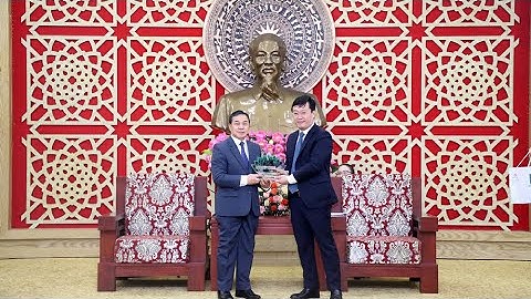 Chủ tịch UBND tỉnh Nghệ An tiếp thân mật Đại sứ đặc mệnh toàn quyền nước CHDCND Lào