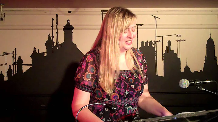 Upside Down Pudding by Carolyn Eden, read by Louis...