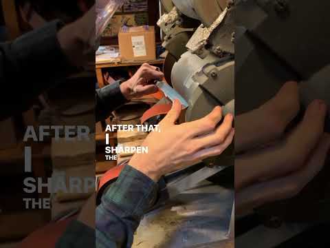 Sharpening a serrated