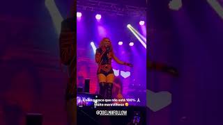 Olha a desenvoltura da Joelma no palco 😱