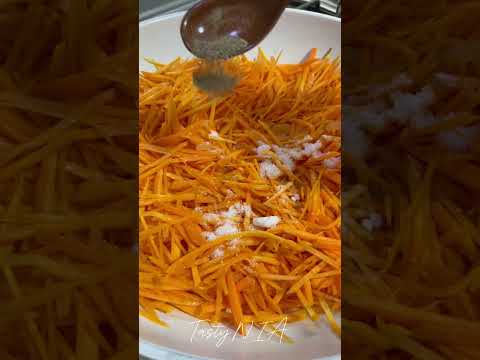 Uyğurcha jayzi non yoki Sabzili honim) #uyghur #food #shortsvlog #cooking #рекомендации #recipe #rek