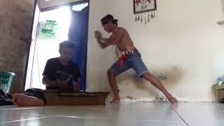 Musik dan tari gelang bawo