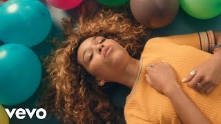 Video thumbnail of "Izzy Bizu - Give Me Love (Official Video)"