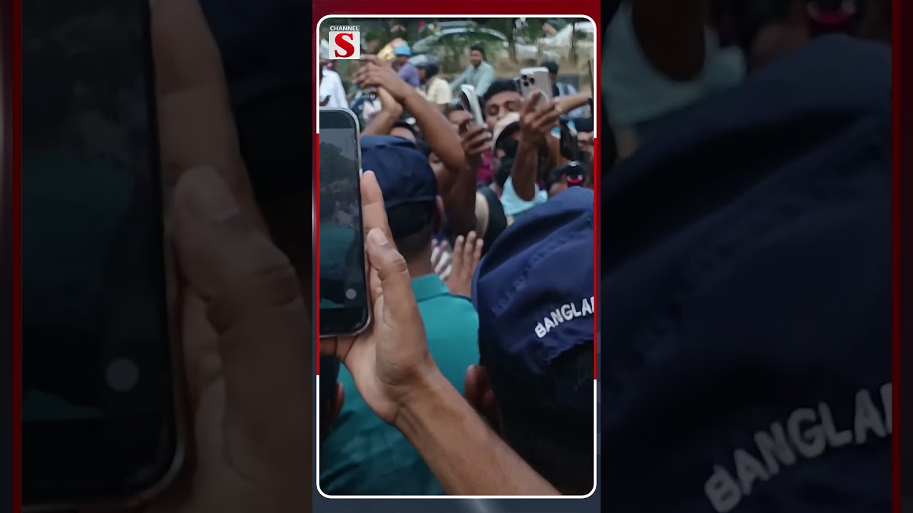 পুলিশের সাথে বাকবিতণ্ডায় আমজনতার দলের #BanglaNewsToday #channelsnewstoday #shorts #shortvideo #viral