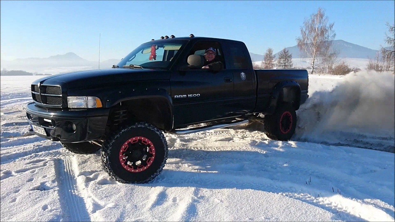 Dodge 1500 V8 4x4 drive - SOLD- - YouTube