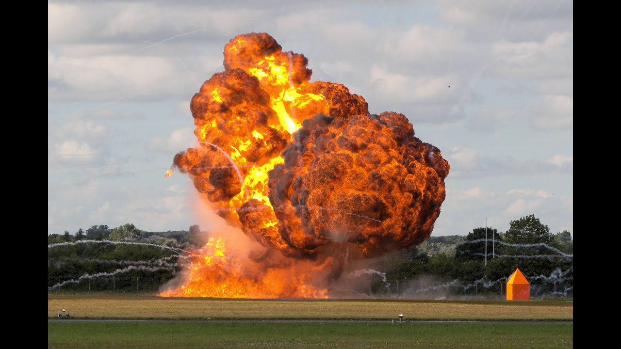 Résultat de recherche d'images pour "explosion"