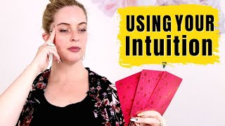 Reading Tarot Cards INTUITIVELY! (for beginners)