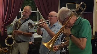 Brazil - The Alley Cats Dixieland Jazz Band with Enrico Tomasso