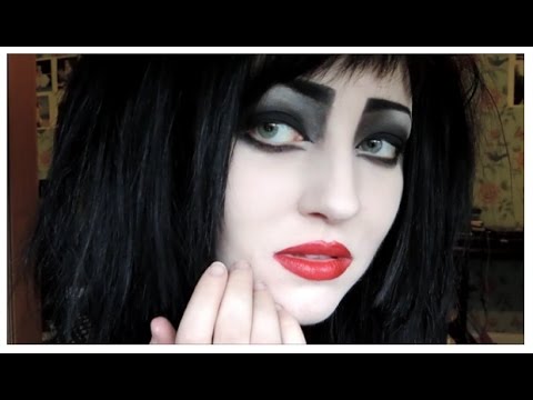 Siouxsie Sioux Makeup Tutorial - YouTube