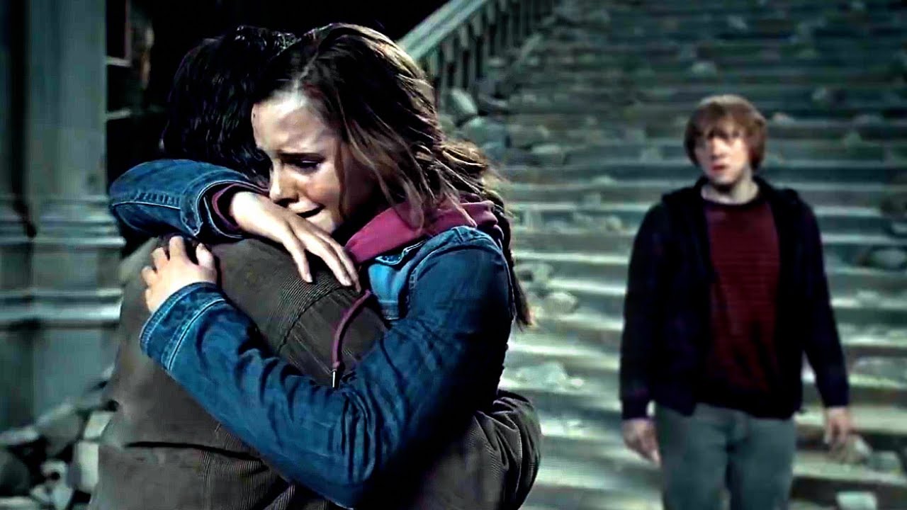 Harry Says Goodbye To Ron Hermione Harry Potter The Deathly