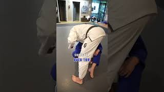 You have to try this super sexy loop choke! #jiujitsu #jiujitsutips