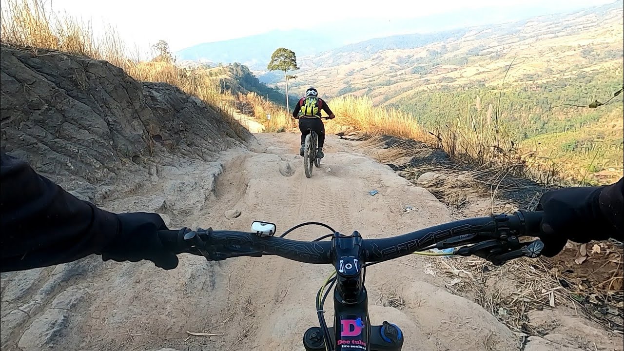 ปั่นจักรยานลงจาก ผาตัด ไปบ้านเข็กน้อย (คลิปเต็มเส้นทางจริงไม่ตัดออก): bikeday