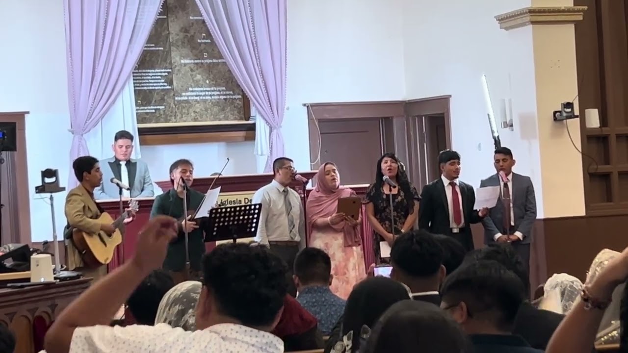 Jóvenes de IDD(I)• Canto “Mocedad” de grupo Jesed. 7/13/2024