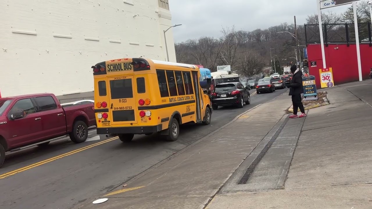 BEE-LINE BUS SAW MILL RIVER RD ACTION ROUTES 30 5 25 423 410 413 NIS 482 481 483 472 473 471 8 78 