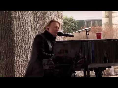 Axl Rose Tribute To Lisa Marie Presley November Rain Funeral