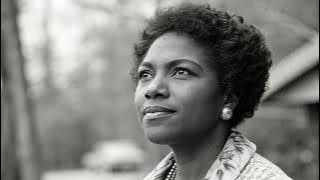 Download lagu Mavis Cook - Love Yourself