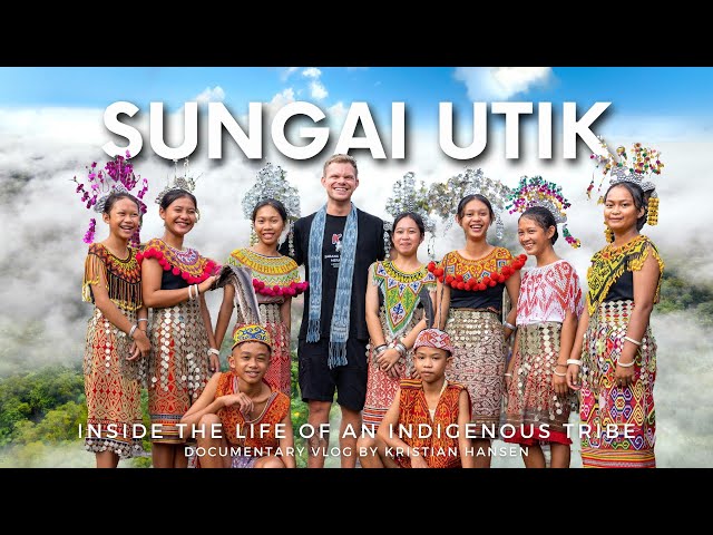 Living 7 Days with DAYAK IBAN TRIBE at Sungai Utik (West Borneo, Indonesia) class=