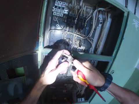 Процесс замены пакетного выключателя в хрущевке