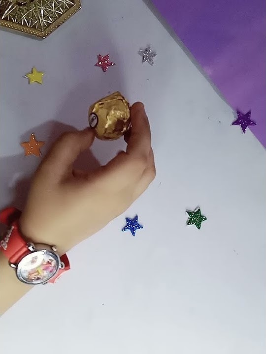 Unboxing the 'Ferry Rose' chocolate