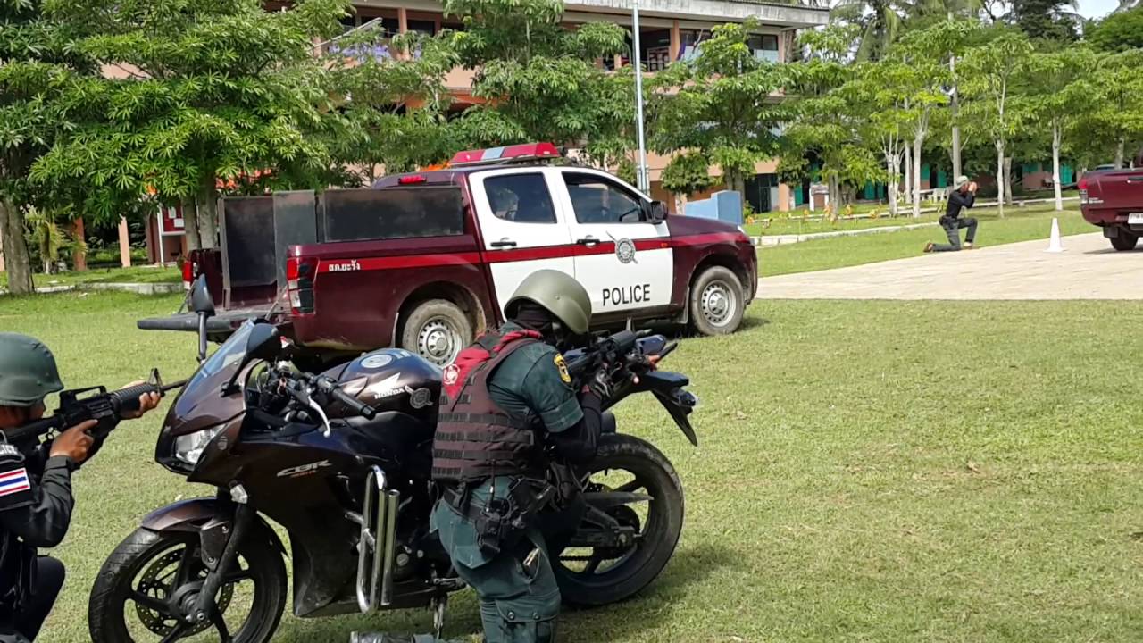 ฝึกยุทธวิธีตำรวจ พื้นฐาน ยะรัง 2559