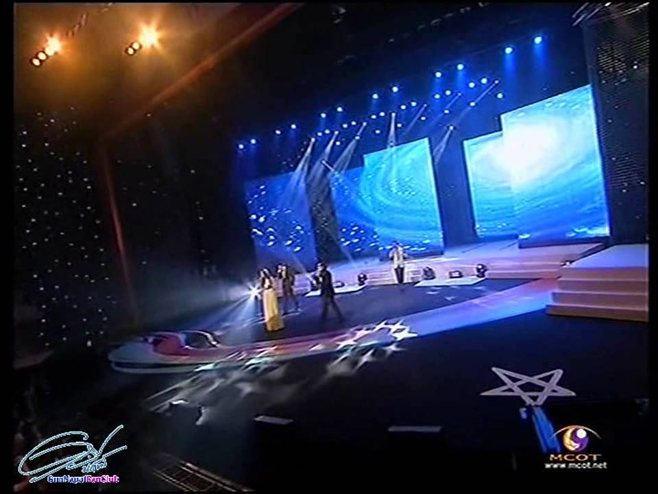 กัน แก้ม โดม แกงส้ม - เพื่อดาวดวงนั้น + หนึ่งในพันล้าน @ Nine Entertain Awards 2013