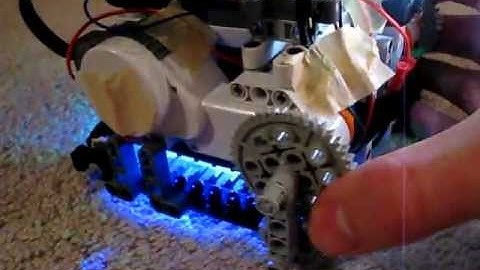Arduino Uno Robot (can be controlled wirelessly with a joystick)