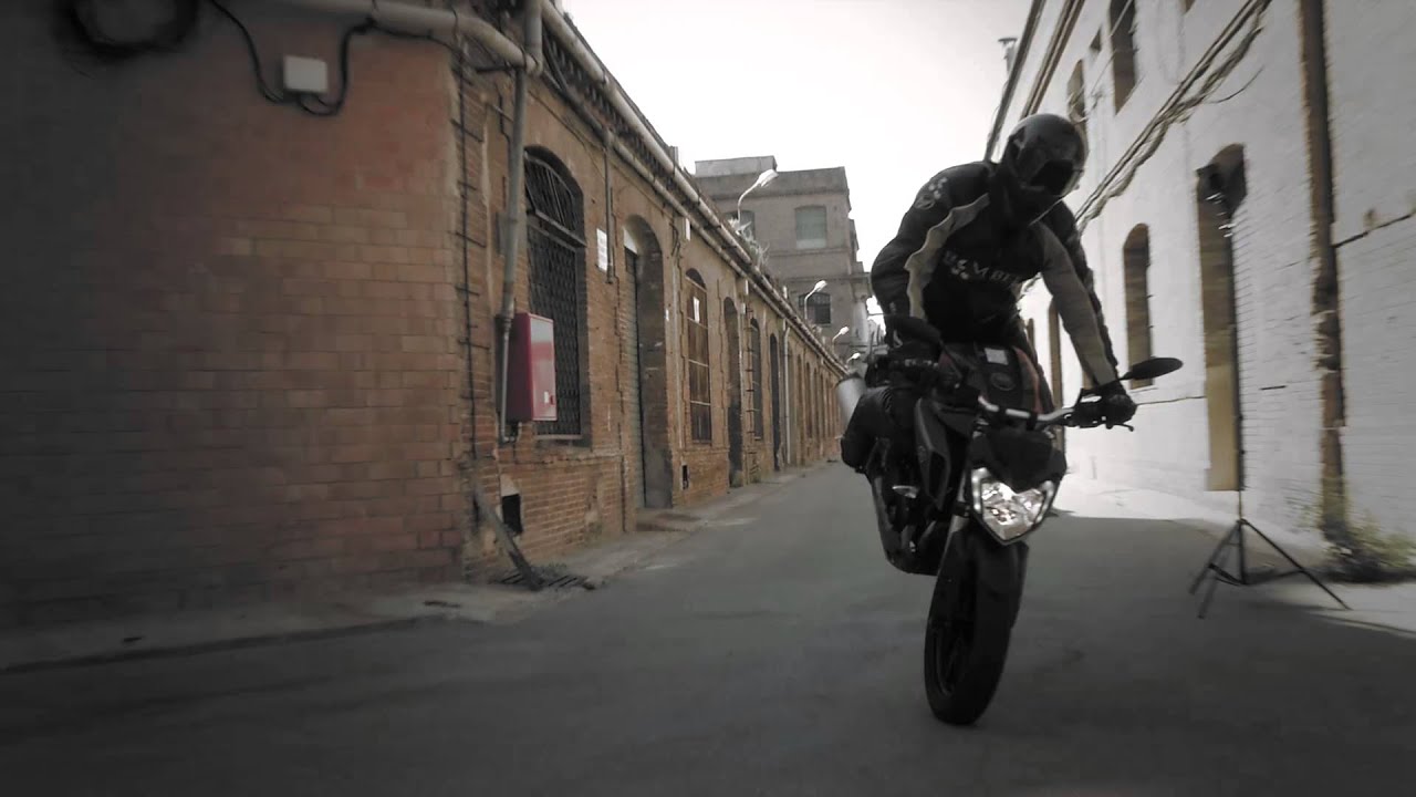 Yamaha MT-125 first ride by Worldwide Bomber Magazine
