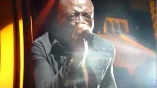 Seal en concert au Grand Rex de Paris - Here I Am [Come And Take Me] - 08/07/2011