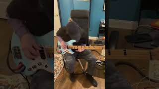 Billy Sheehan tracking solo to “Abracadabra”.