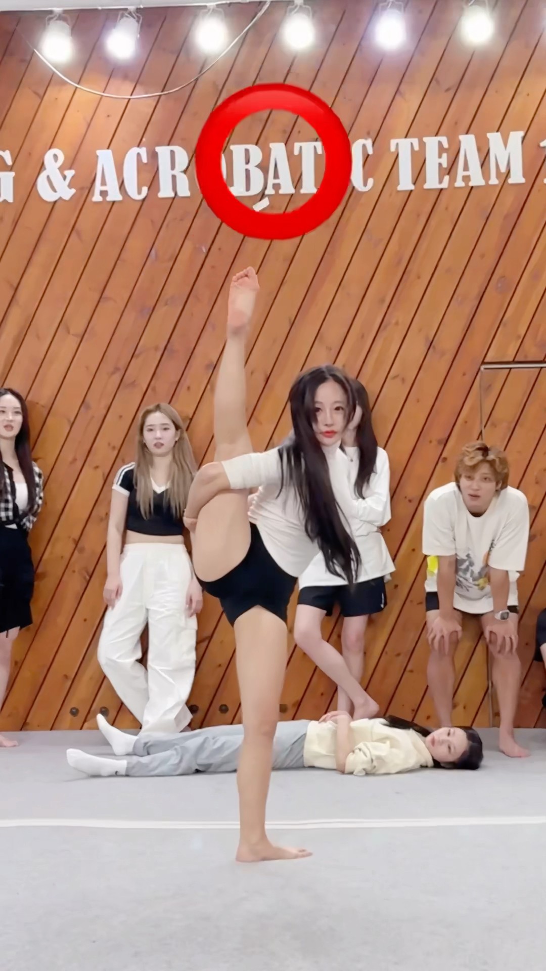 미친 다리찢기⁉️? Leg Split challenge