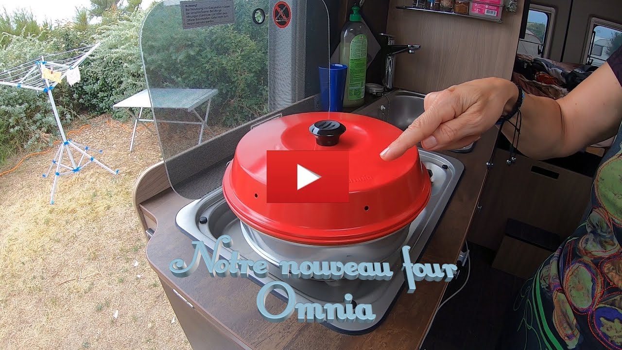 Omnia est un mini four d'appoint se comporte comme un four traditionnel:  recette Quiche Végétarienne 