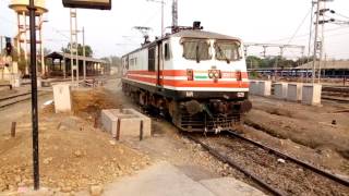 Gorakhpur - Amritsar Jansadharan Express /22423 link GZB P-5 roaming in GKP