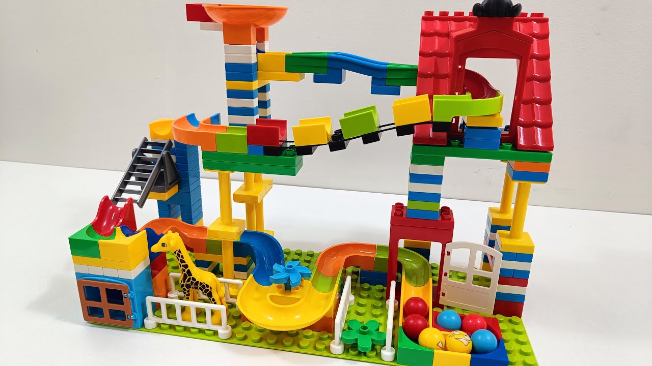 Giraffe Farm Marble Run | Crazy LEGO Slide Challenge! 🚜🎢