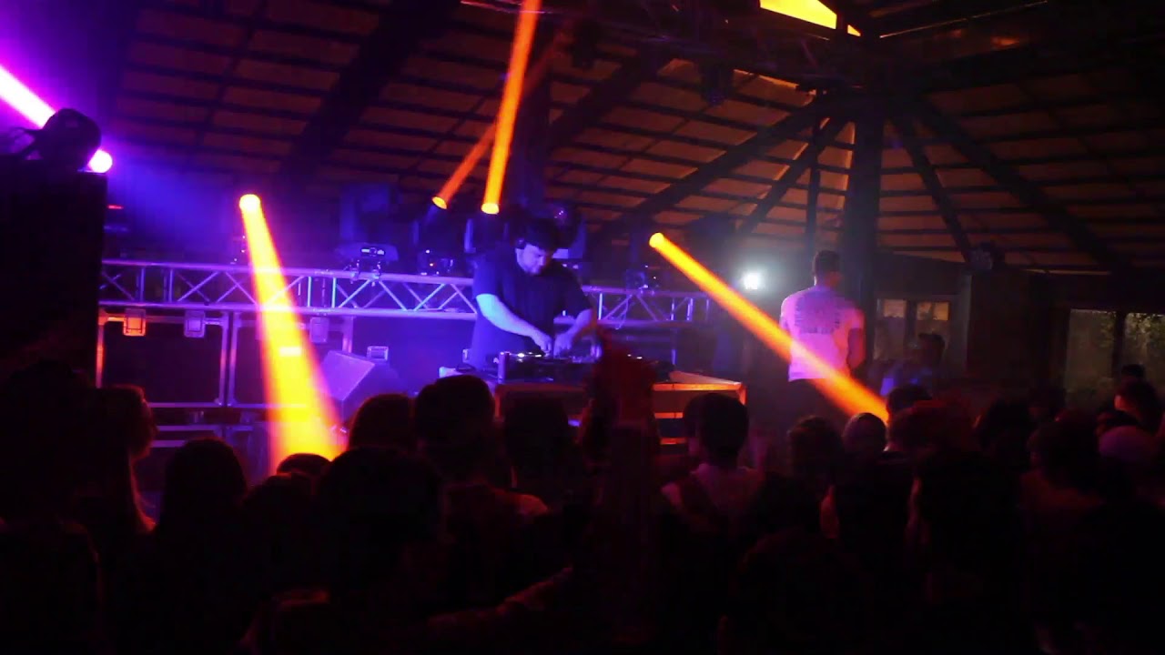 VAVO Live at the Underground Chicago