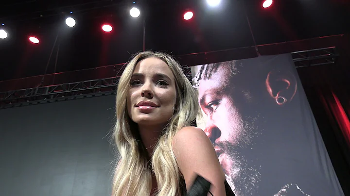 MEET THE RING GIRL FOR WILDER VS FURY FIGHT STEPHA...