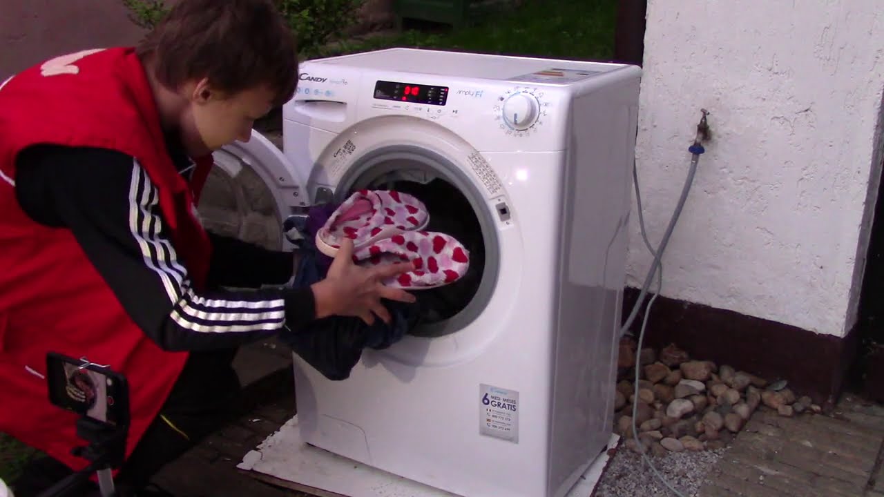 Candy SmartPro Extremely Unbalanced Jumping Door Open Spin