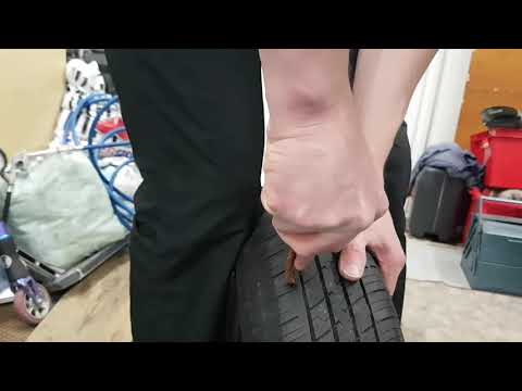 Video: Miten korjaat auton renkaan rikkoutumisen?